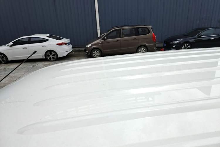Used Dongfeng Fengon 380 2022 1.5L Luxury Edition Passenger Vehicle 5 Seats Roof