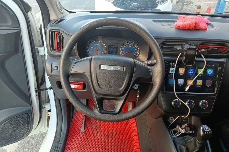 Used Dongfeng Fengon 380 2022 1.5L Comfort-Class Passenger Vehicle (Steel Spring) with 7 Seats Steering Wheel