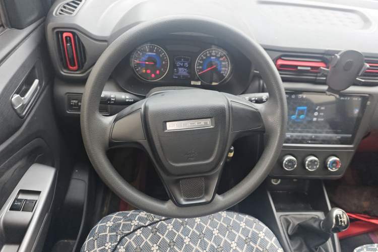 Used Dongfeng Fengon 380 2022 1.5L Comfort-Class Passenger Vehicle (Spiral Spring) – 7 Seats Steering Wheel