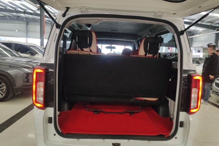 Used Dongfeng Fengon 380 2022 1.5L Comfort-Class Passenger Vehicle (Steel Spring) with 7 Seats Trunk