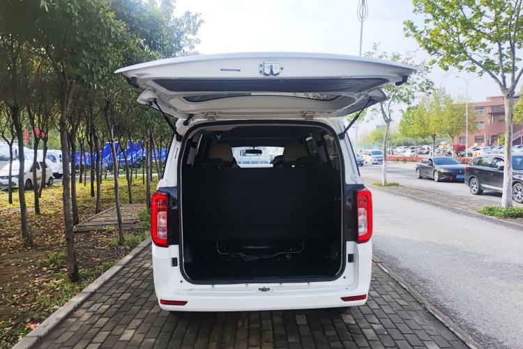 Used Dongfeng Fengon 380 2022 1.5L Standard Edition 7-Seater Passenger Vehicle Trunk