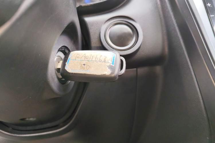 Used Dongfeng Fengon 380 2022 1.5L Standard Edition 7-Seater Passenger Vehicle Vehicle Key