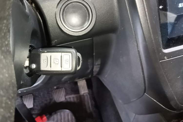Used Dongfeng Fengon 380 2022 1.5L Standard Edition 7-Seater Passenger Vehicle Vehicle Key
