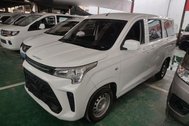 Used Dongfeng Fengon 380 2022 1.5L Standard Edition 7-Seater Passenger Vehicle