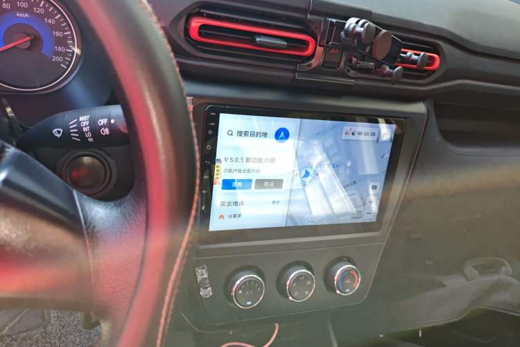 Used Dongfeng Fengon 380 2022 1.5L Standard Edition 7-Seater Passenger Vehicle Audio And AC Panel