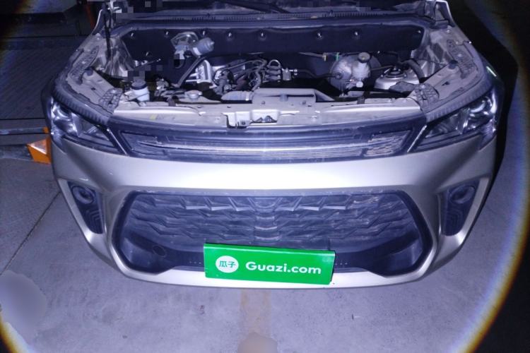 Used Dongfeng Fengon 380 2022 1.5L Comfort-Class Passenger Vehicle (Steel Spring) with 7 Seats Engine Bay