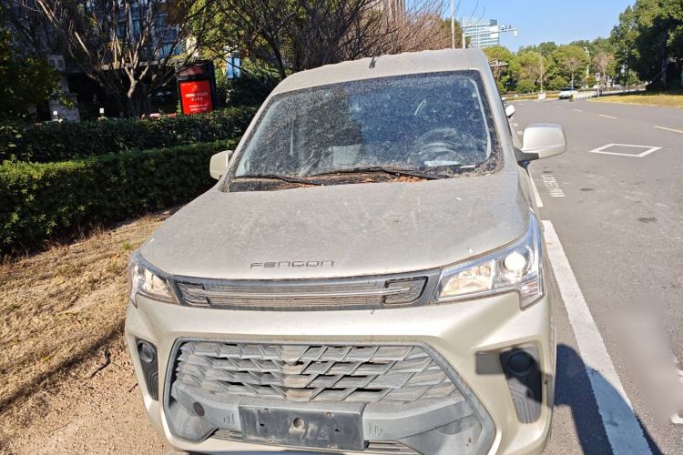 Used Dongfeng Fengon 380 2022 1.5L Standard Edition 7-Seater Passenger Vehicle Exterior 1