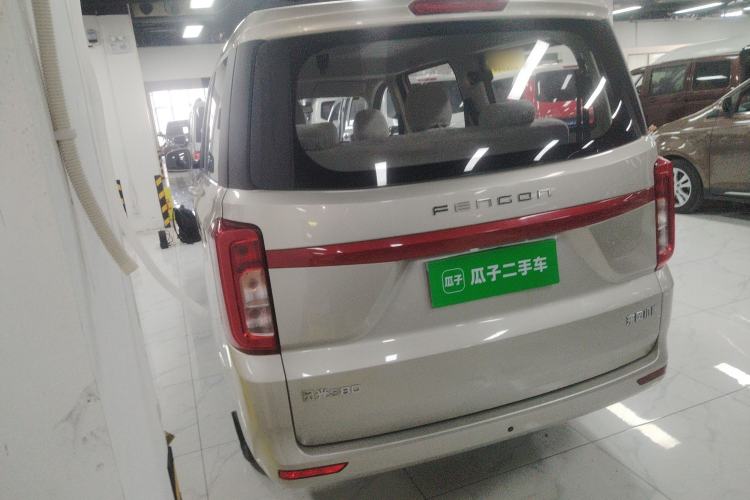 Used Dongfeng Fengon 380 2022 1.5L Standard Edition 7-Seater Passenger Vehicle Exterior 2