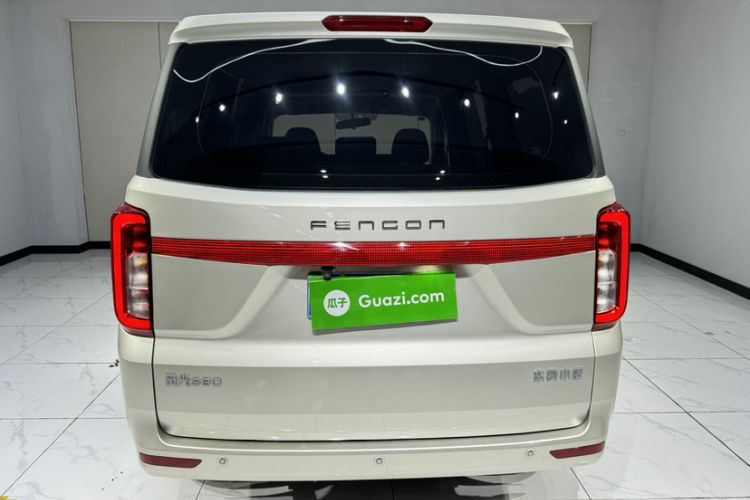 Used Dongfeng Fengon 380 2022 1.5L Comfort-Class Passenger Vehicle (Steel Spring) with 5 Seats Exterior 2