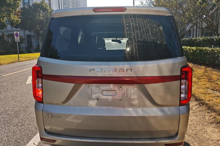 Used Dongfeng Fengon 380 2022 1.5L Standard Edition 7-Seater Passenger Vehicle Exterior 4