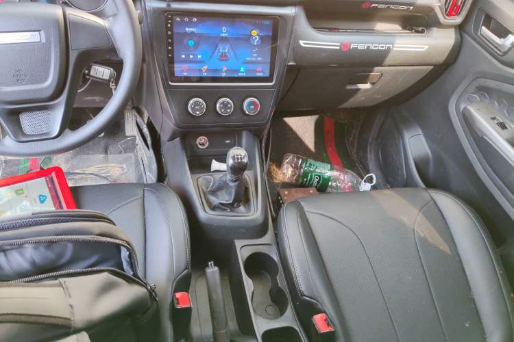 Used Dongfeng Fengon 380 2022 1.5L Comfort-Class Passenger Vehicle (Steel Spring) with 7 Seats Gear Lever