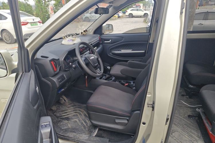 Used Dongfeng Fengon 380 2022 1.5L Comfort-Class Passenger Vehicle (Steel Spring) with 7 Seats Left Front Seat