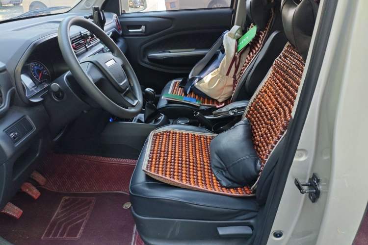 Used Dongfeng Fengon 380 2022 1.5L Comfort-Class Passenger Vehicle (Steel Spring) with 7 Seats Left Front Seat