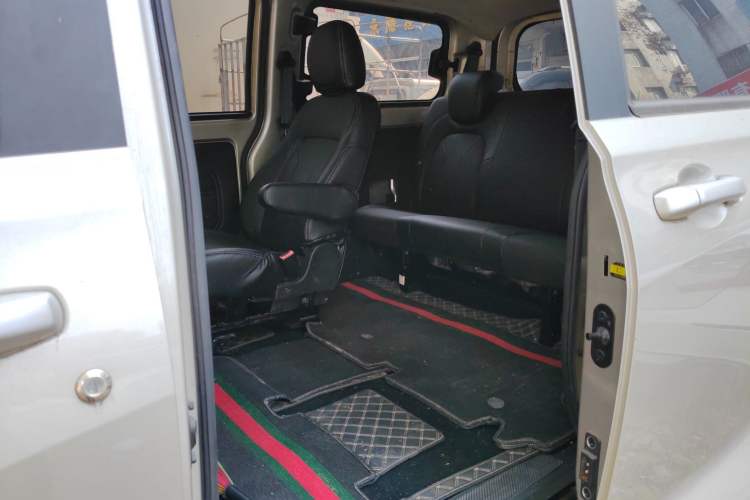 Used Dongfeng Fengon 380 2022 1.5L Comfort-Class Passenger Vehicle (Steel Spring) with 7 Seats Left Rear Seat
