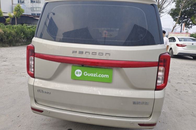 Used Dongfeng Fengon 380 2022 1.5L Comfort-Class Passenger Vehicle (Steel Spring) with 7 Seats Rear