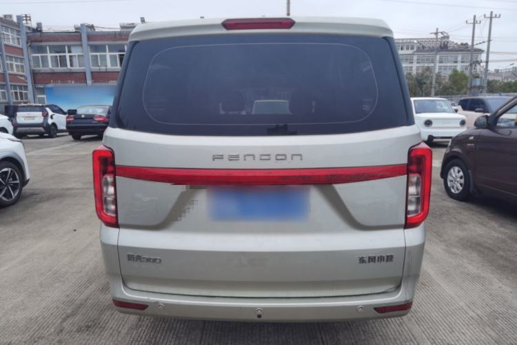 Used Dongfeng Fengon 380 2022 1.5L Comfort-Class Passenger Vehicle (Steel Spring) with 7 Seats Rear