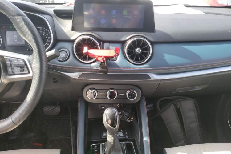 Used Dongfeng Fengon 500 2022 1.5T CVT Comfort Edition Audio And AC Panel