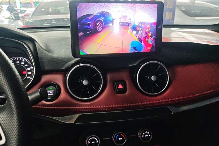 Used Dongfeng Fengon 500 2021 1.5L CVT Enjoyment Version Audio And AC Panel