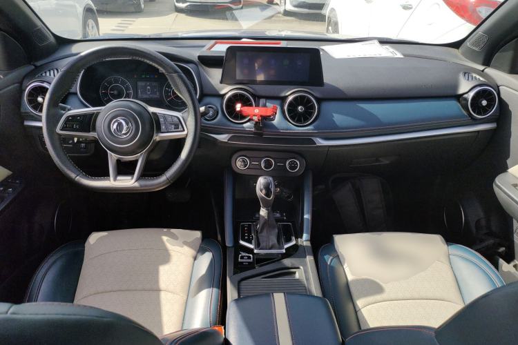 Used Dongfeng Fengon 500 2022 1.5T CVT Comfort Edition Center Console