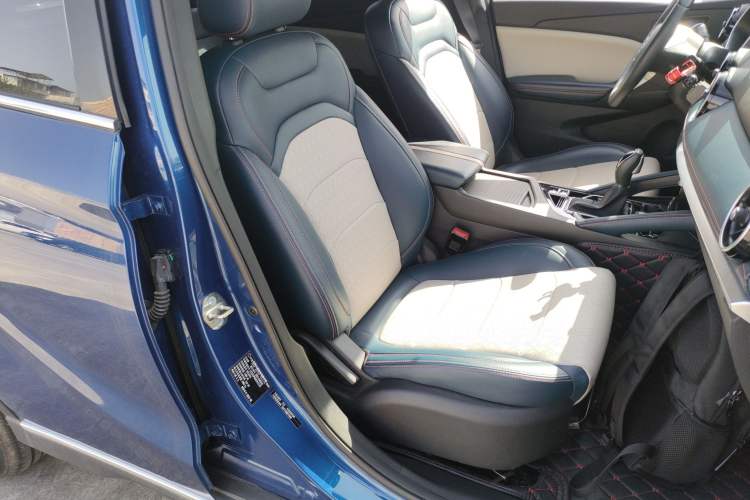 Used Dongfeng Fengon 500 2022 1.5T CVT Comfort Edition Right Front Seat