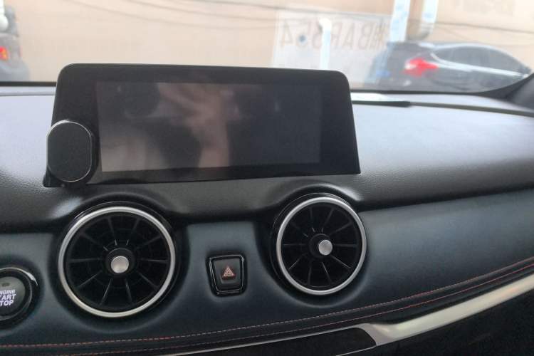 Used Dongfeng Fengon 500 2022 1.5T CVT Comfort Edition Audio And AC Panel