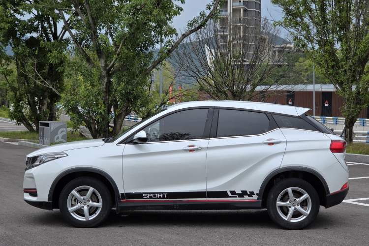 Used Dongfeng Fengon 500 2021 1.5L CVT Enjoyment Model Exterior 2