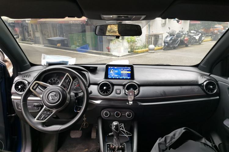 Used Dongfeng Fengon 500 2021 1.5L CVT Enjoyment Model Center Console