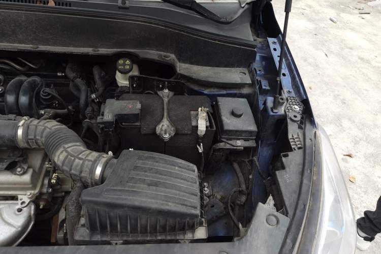 Used Dongfeng Fengon 500 2021 1.5L CVT Enjoyment Model Engine Bay Left