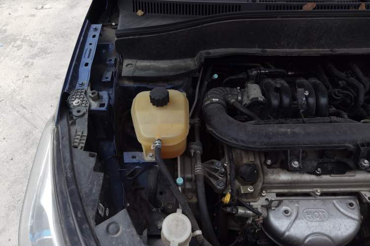 Used Dongfeng Fengon 500 2021 1.5L CVT Enjoyment Model Engine Bay Right