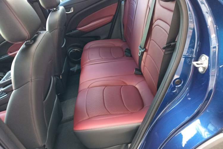 Used Dongfeng Fengon 500 2021 1.5L CVT Enjoyment Version Interior 4