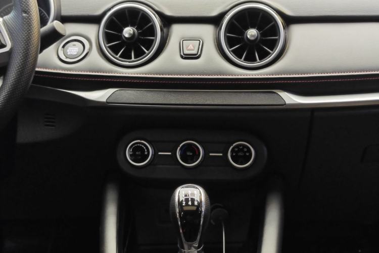 Used Dongfeng Fengon 500 2021 1.5L Manual Enjoyment Model Interior 4