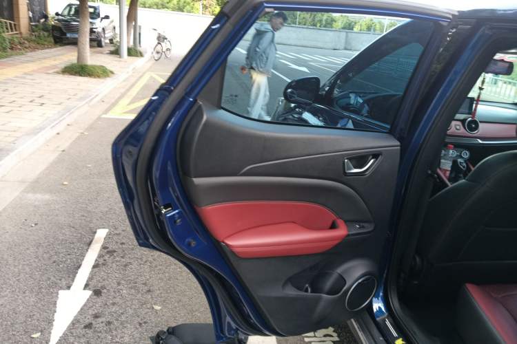 Used Dongfeng Fengon 500 2021 1.5L CVT Enjoyment Version Interior 8