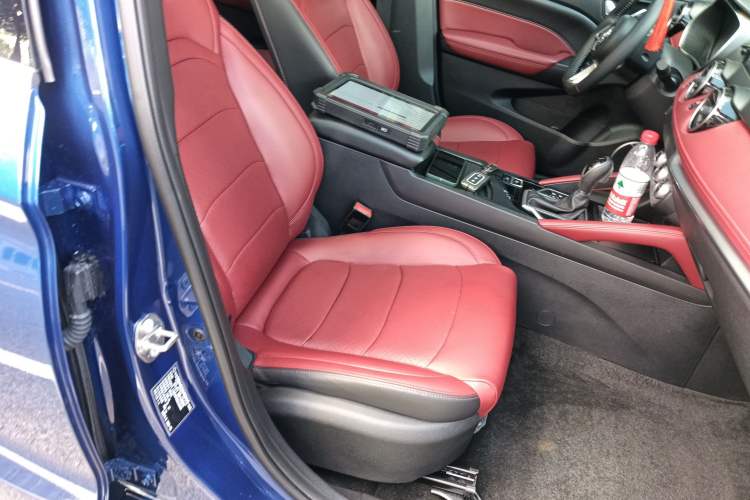 Used Dongfeng Fengon 500 2021 1.5L CVT Enjoyment Version Right Front Seat