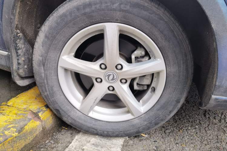 Used Dongfeng Fengon 500 2021 1.5L CVT Enjoyment Model Right Front Wheel Hub