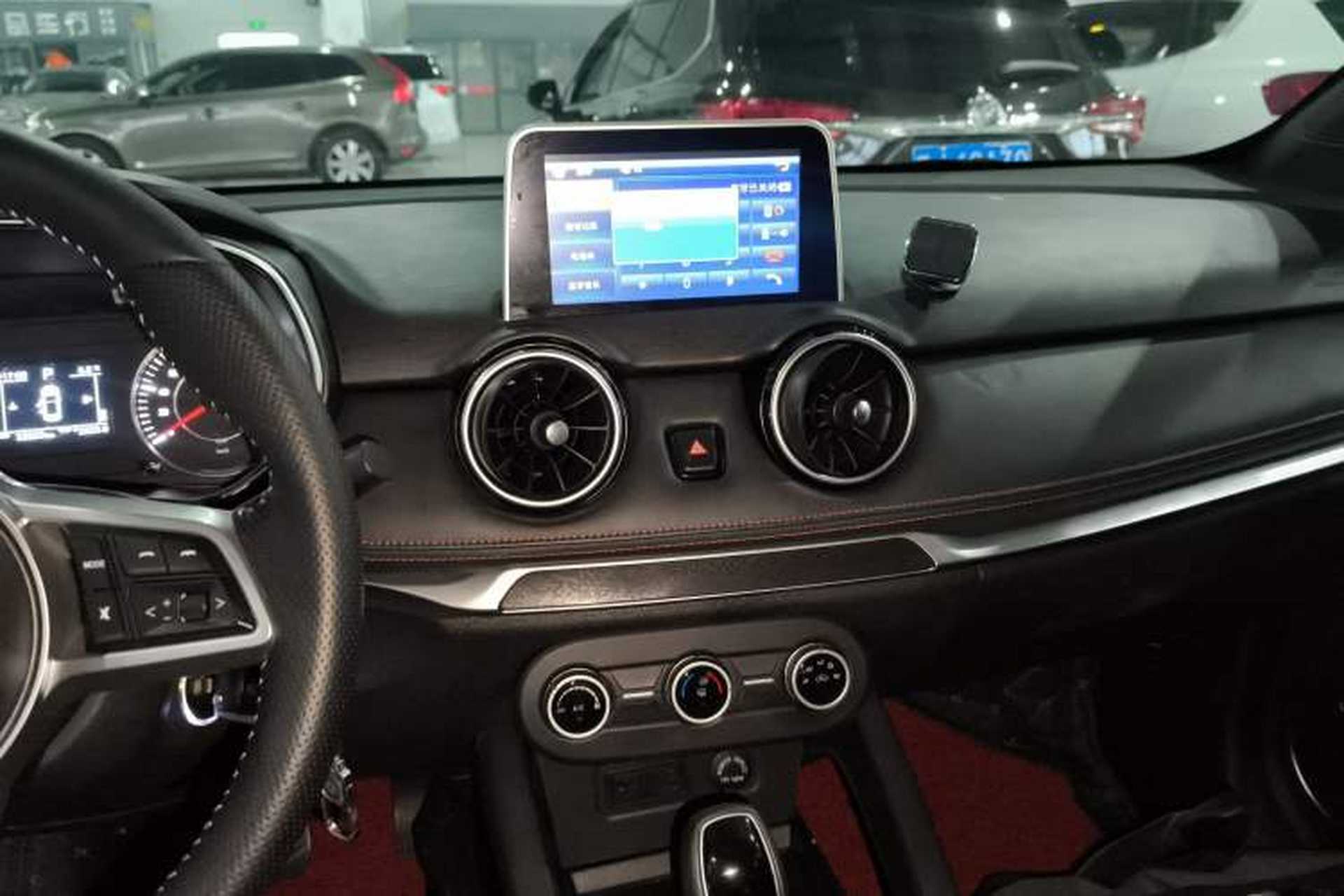 Used Dongfeng Fengon 500 2021 1.5L CVT Enjoyment Model Audio And AC Panel