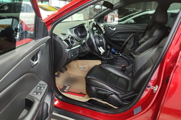 Used Dongfeng Fengon 500 2021 1.5L Manual Enjoyment Model Driver Seat