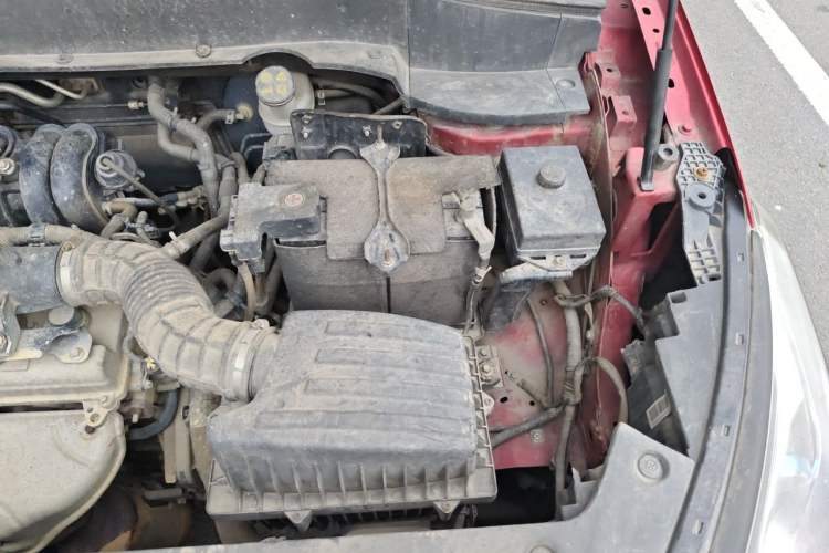 Used Dongfeng Fengon 500 2021 1.5L Manual Enjoyment Model Engine Bay Left
