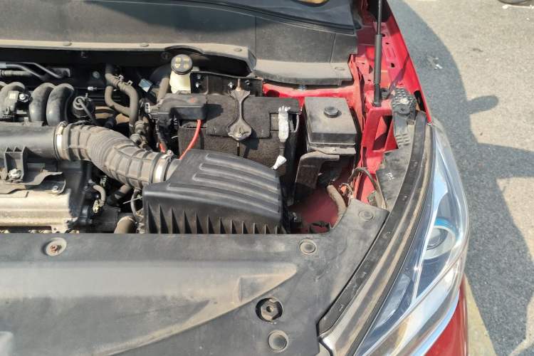 Used Dongfeng Fengon 500 2021 1.5L CVT Enjoyment Version Engine Bay Left