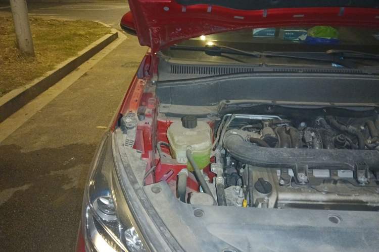 Used Dongfeng Fengon 500 2021 1.5L CVT Enjoyment Model Engine Bay Right