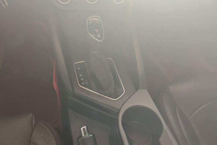 Used Dongfeng Fengon 500 2021 1.5L CVT Enjoyment Model Gear Lever