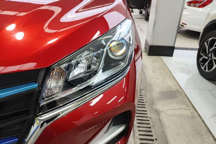Used Dongfeng Fengon 500 2021 1.5L Manual Enjoyment Model Left Front Headlight