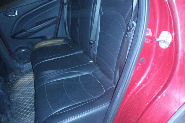Used Dongfeng Fengon 500 2021 1.5L CVT Enjoyment Model Left Rear Seat