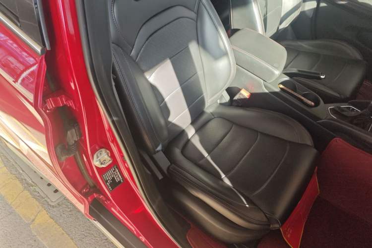 Used Dongfeng Fengon 500 2021 1.5L CVT Enjoyment Model Right Front Seat