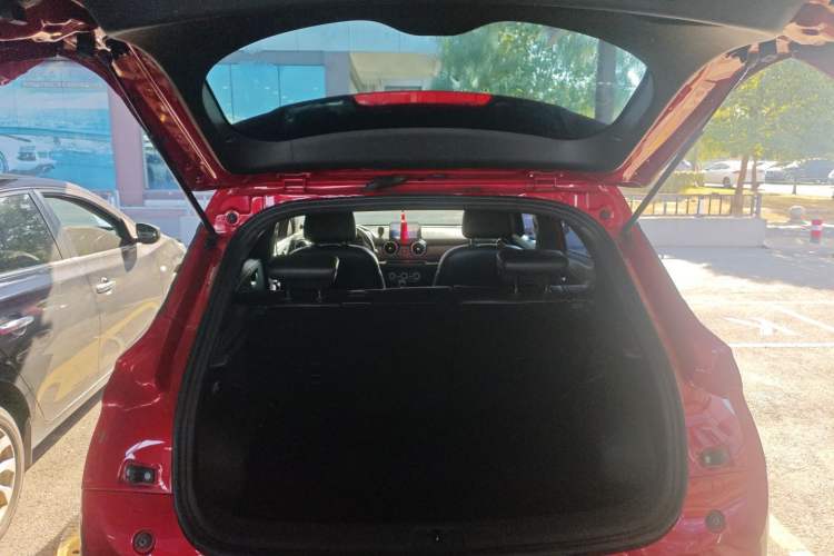 Used Dongfeng Fengon 500 2021 1.5L CVT Enjoyment Model Trunk
