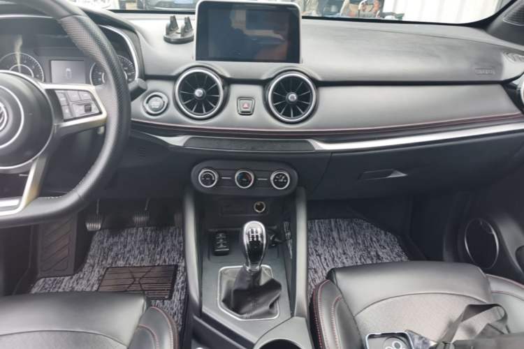Used Dongfeng Fengon 500 2021 1.5L Manual Enjoyment Model Audio And AC Panel