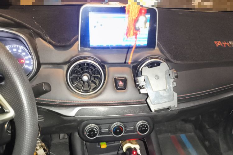 Used Dongfeng Fengon 500 2021 1.5L Manual Enjoyment Model Audio And AC Panel