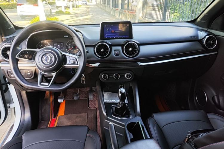 Used Dongfeng Fengon 500 2021 1.5L Manual Enjoyment Model Center Console