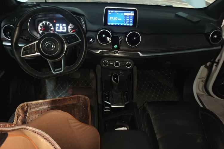 Used Dongfeng Fengon 500 2021 1.5L CVT Enjoyment Version Center Console