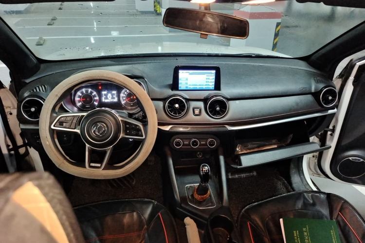 Used Dongfeng Fengon 500 2021 1.5L Manual Enjoyment Model Center Console
