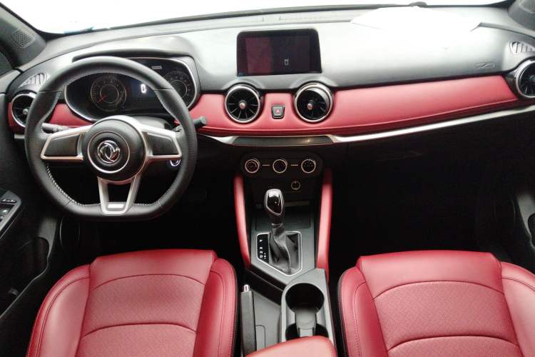 Used Dongfeng Fengon 500 2021 1.5L CVT Enjoyment Model Center Console